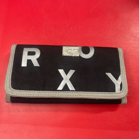 Y2K Cute ROXY Trifold Everyday Wallet Black White Surfer 90s Vintage - Picture 1 of 8